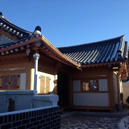 Hanok Guesthouse Jangsoo จอนจู ภายนอก รูปภาพ