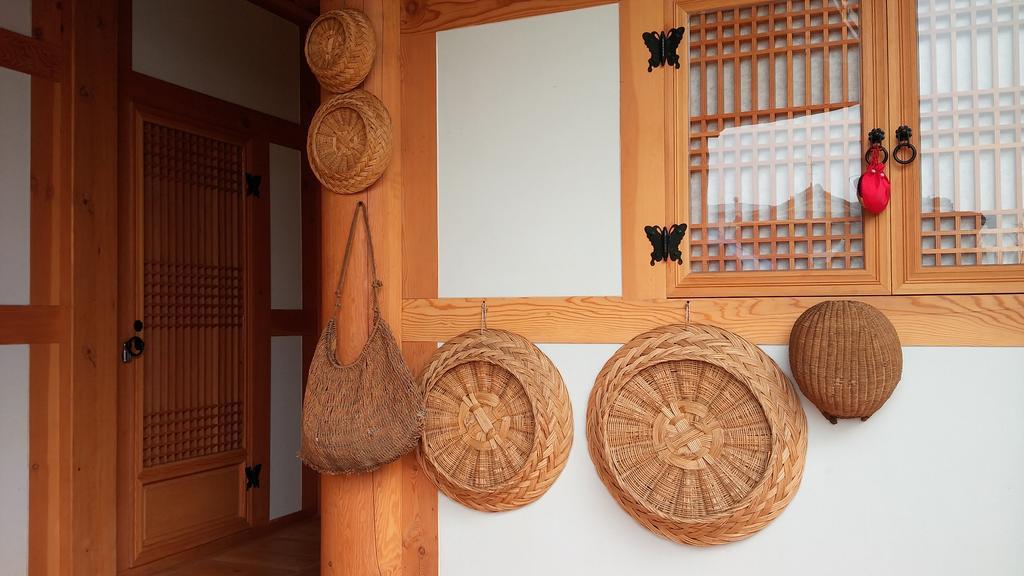 Hanok Guesthouse Jangsoo จอนจู ภายนอก รูปภาพ