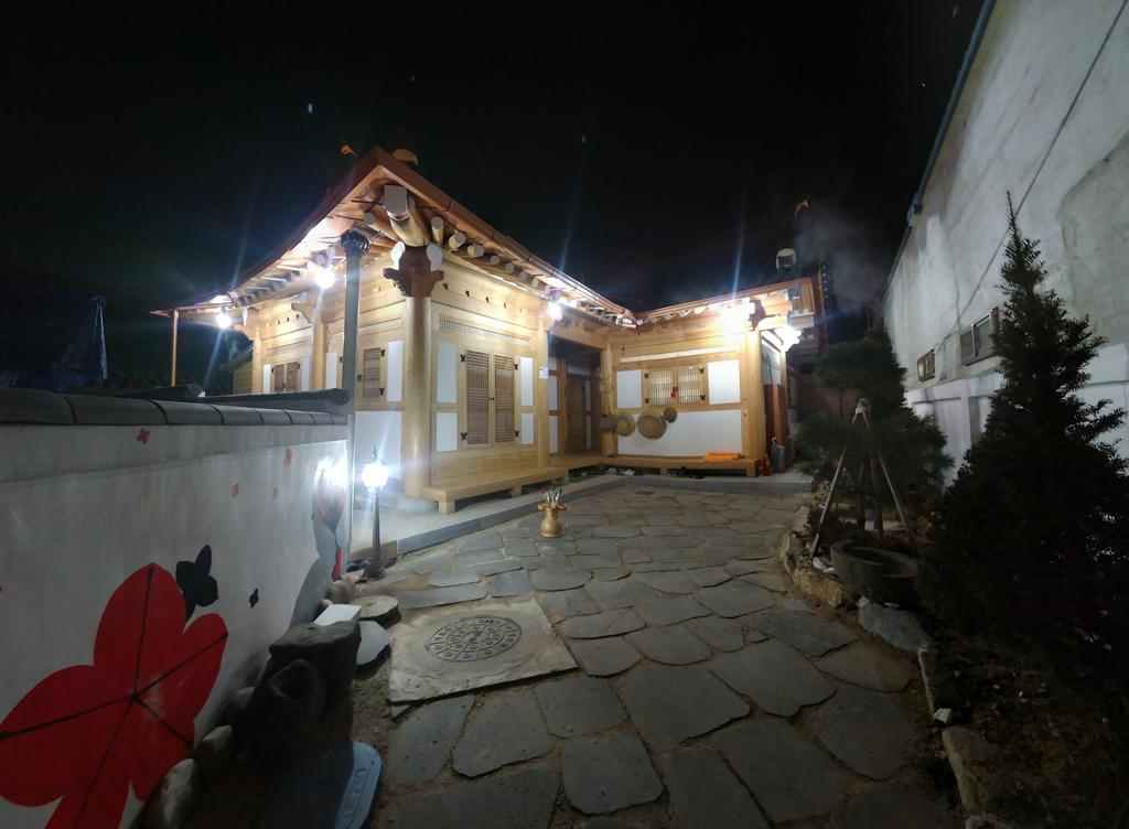 Hanok Guesthouse Jangsoo จอนจู ภายนอก รูปภาพ