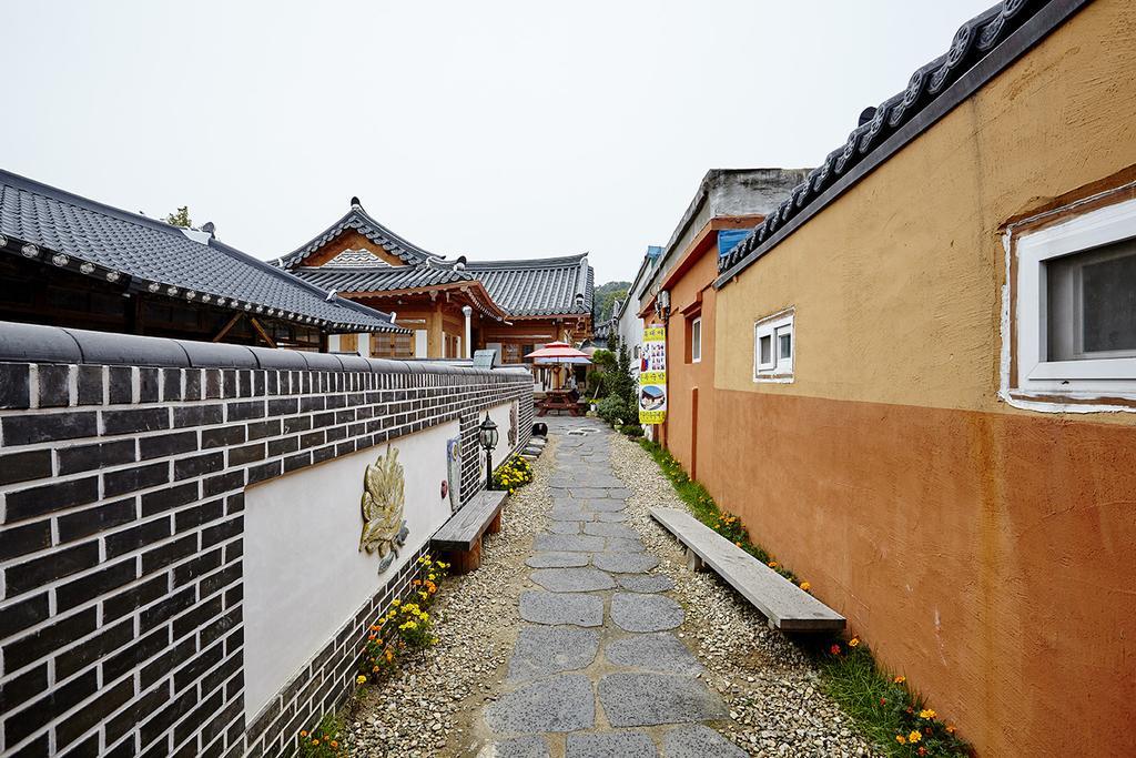 Hanok Guesthouse Jangsoo จอนจู ภายนอก รูปภาพ